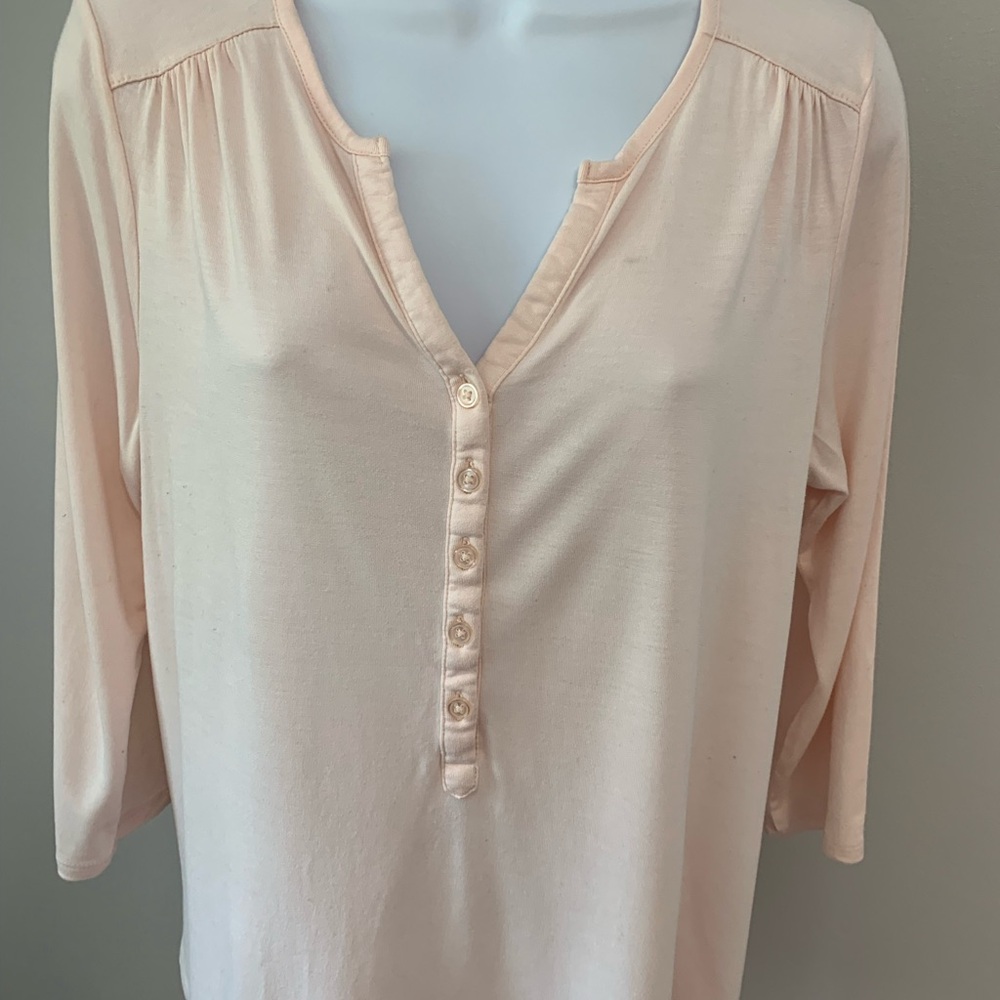 Old Navy Lightweight Relaxed Fit Henley - Picture 3 of 16
